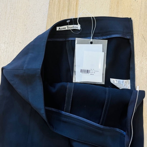 Acne Studios highwaisted  Tecia Tech CR Stirrup
Pants NEW - Picture 8 of 13